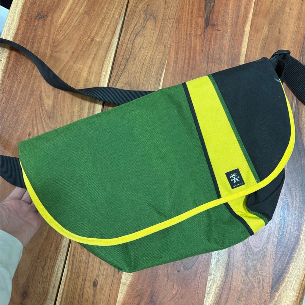 Crumpler messenger bag - Picture 4 of 8